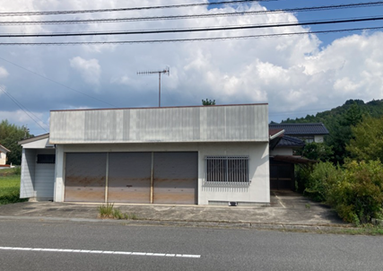 納屋付き平屋店舗兼住宅！