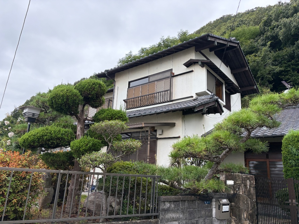 海が見える立地、庭で家庭菜園が楽しめます！
家電・エアコン付き