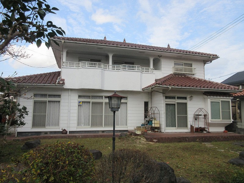 JR三次駅まで徒歩圏内！
オール電化、大きなガレージ付の物件。