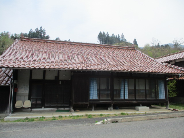 【北広島町496】築80年以上！田園を臨む眺望良物件！