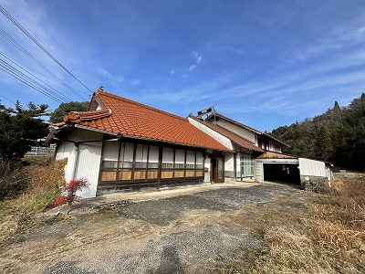 【北広島町532】主屋と納屋が一体となった古民家風物件！