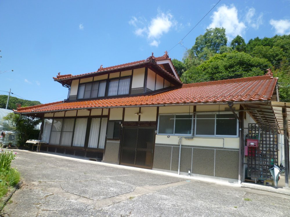 果樹園（柿・ブルーベリー）が付いてくる！
農業をやってみたい人におすすめ物件！
