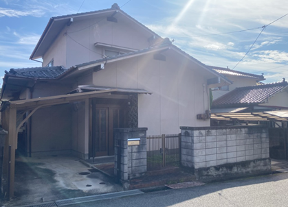 駐車場２台、庭付きの物件です！