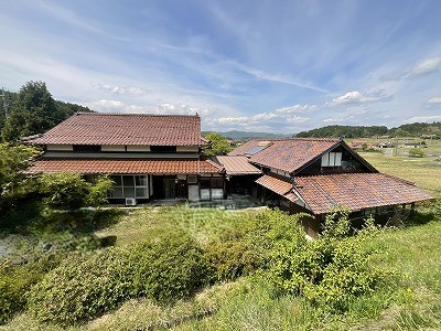 【北広島町548】洋間や物置が増築された大きな建物です！
