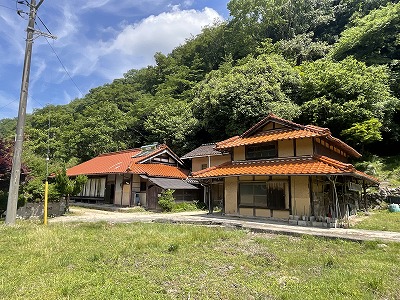 【北広島町553】のんびり田舎暮らしを楽しみたい方にピッタリ！昭和を感じる住宅です