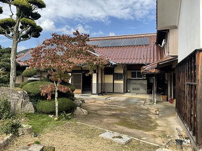 【北広島町517】軽トラ付き！太陽光パネル＋オール電化の大きなおうち！