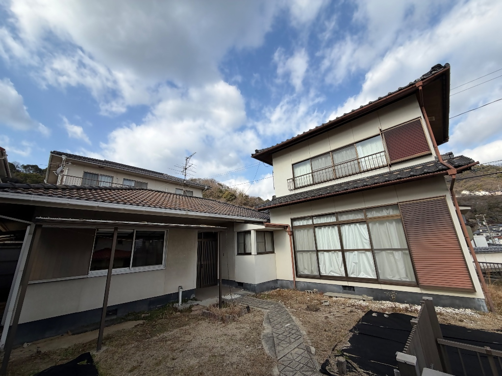 高台に位置し、眺望、日当たりが良好な物件です！