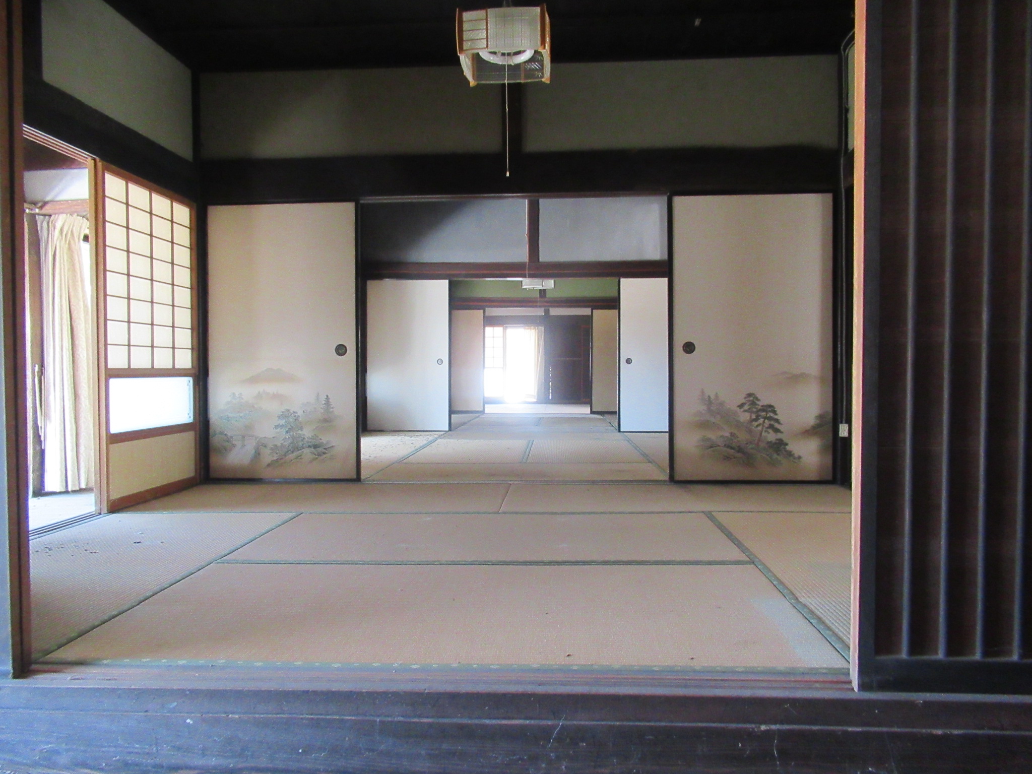 田園風景を満喫できる、土間と五右衛門風呂のある物件。