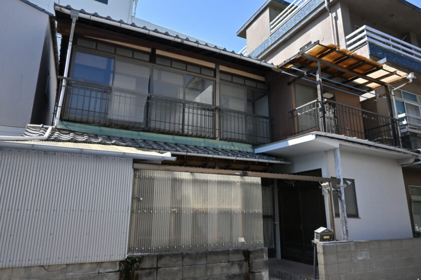 桟橋すぐそこの家