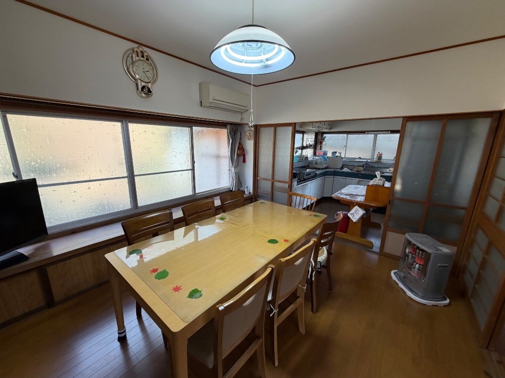 三原市 久井町泉 4