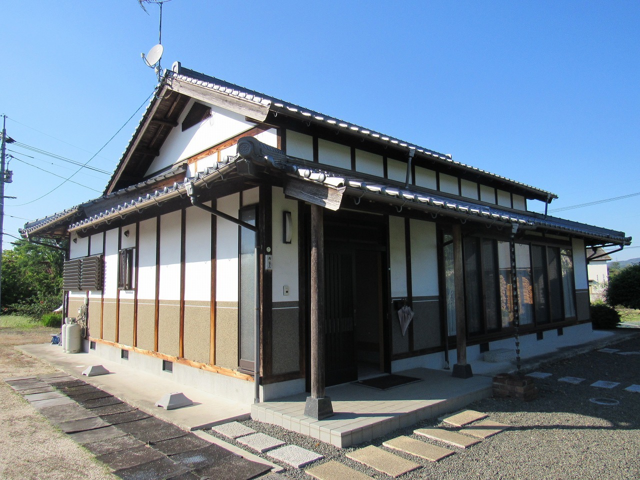 築浅で平屋のきれいな物件です。修繕なしで住むことができます。
