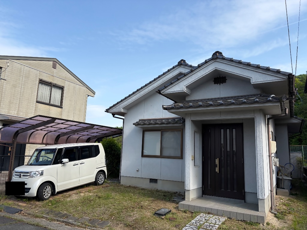 閑静な住宅地に位置する、コンパクトな平屋建ての物件です！